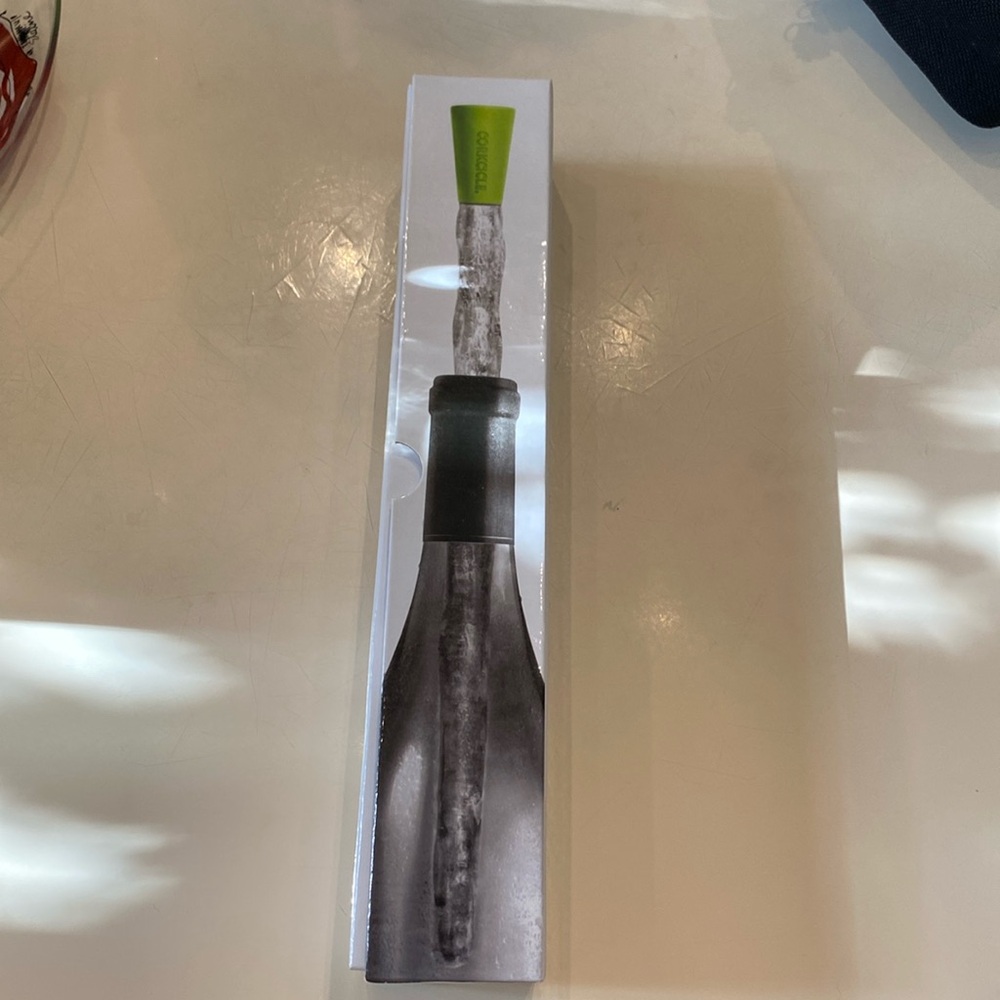Corkcicle Wine‎ Chiller.  New in Box.  Lime Green Top.  Foe Perfect Wine